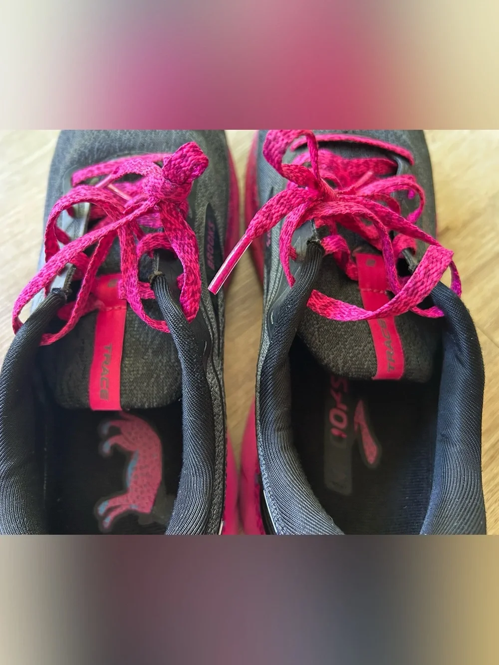 Brooks Trace 2 running shoes in Magenta/Black/Ebony, size 10 - Picture 8 of 10